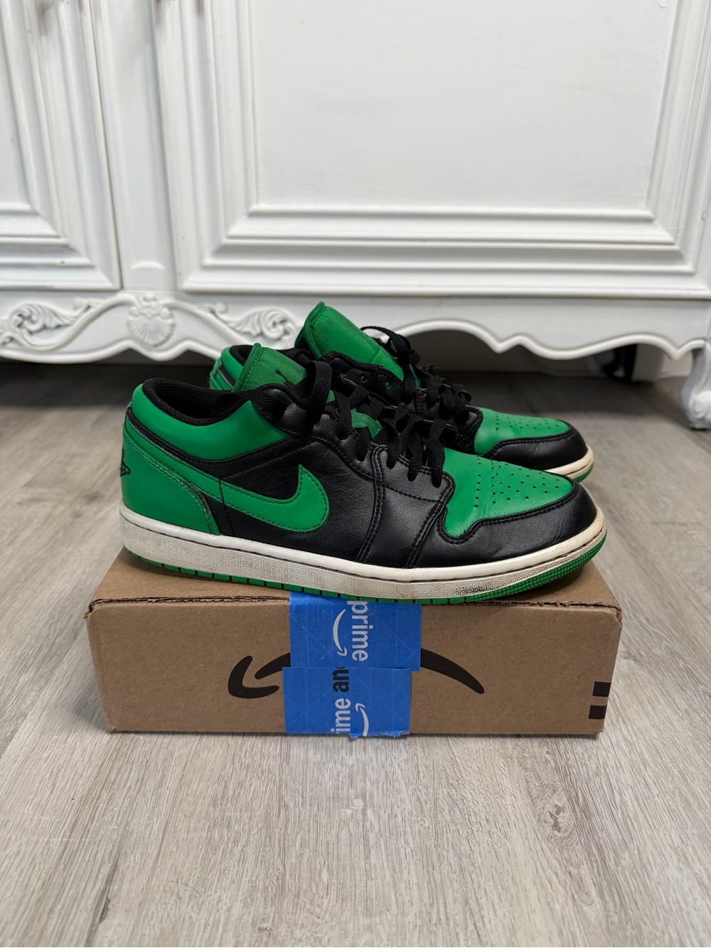 Jordan Low-Top Sneakers - Black/Green